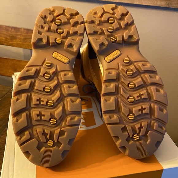 Timberland Boots - Picture 3 of 4